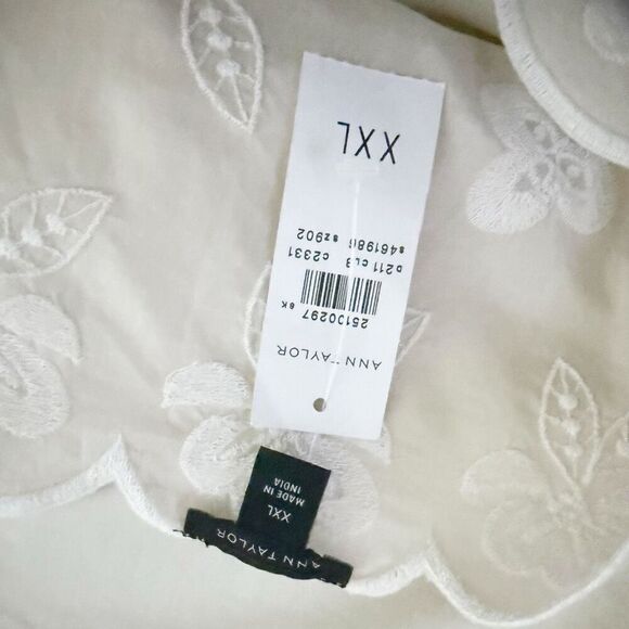 ANN TAYLOR | NWT Beige White Cold Shoulder Scallop Floral Blouse Top | Size XXL - Picture 4 of 5